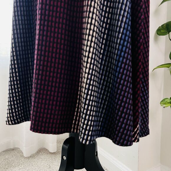 ELIO Elegant Burgundy & Navy Geometric Long Comfy Maxi Dress. Size 4. Euc. - Picture 6 of 10